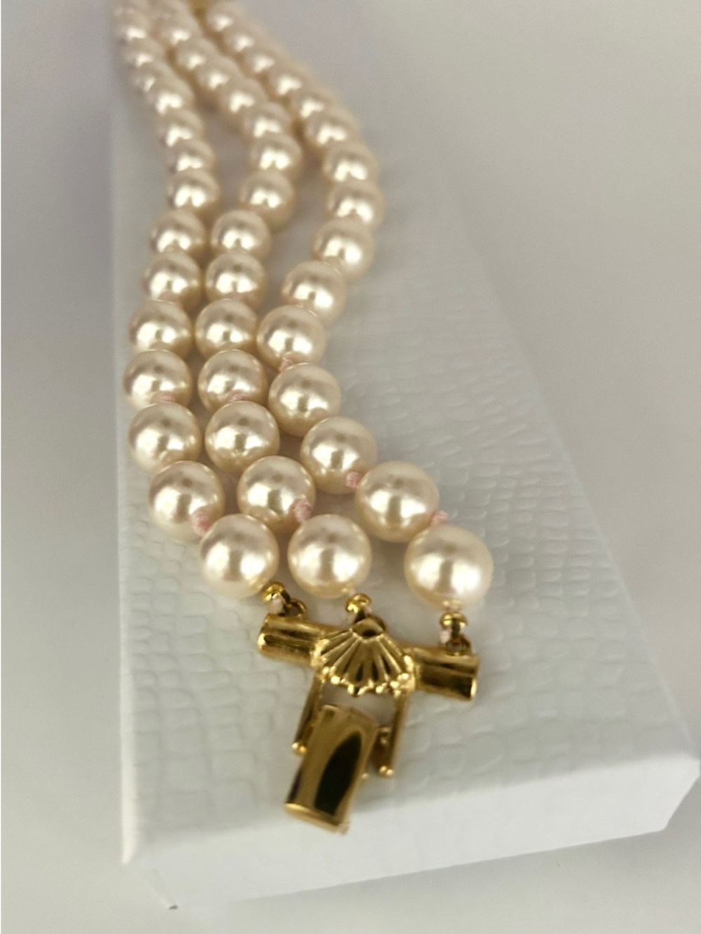 1980’s Richelieu Pink Pearl 10mm Triple Strand Bracelet 10k Gold Clasp